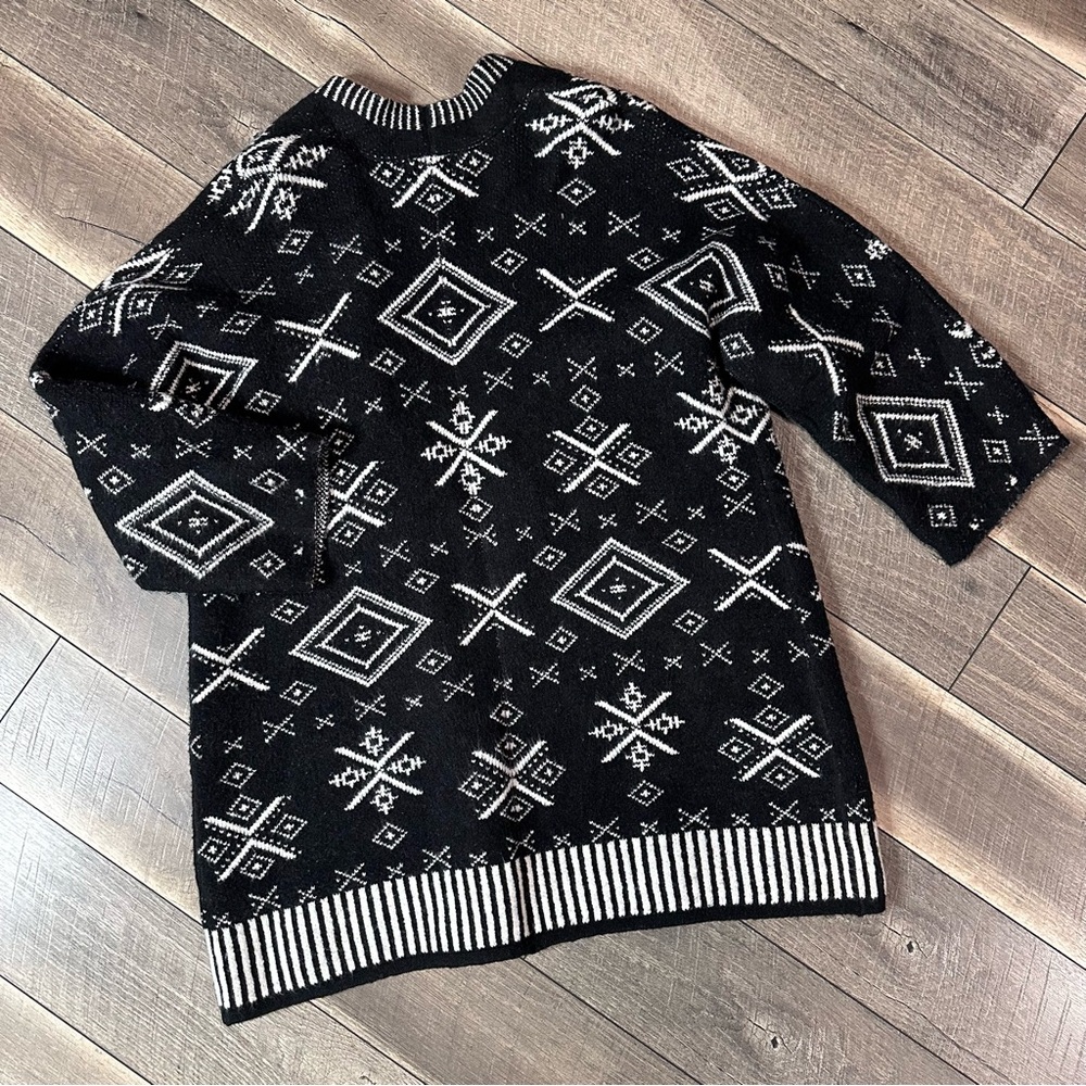 Old Navy Chunky Sweater - Picture 5 of 7